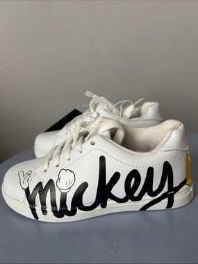 Disney Mickey Mouse Kids White Sneakers Sz 13